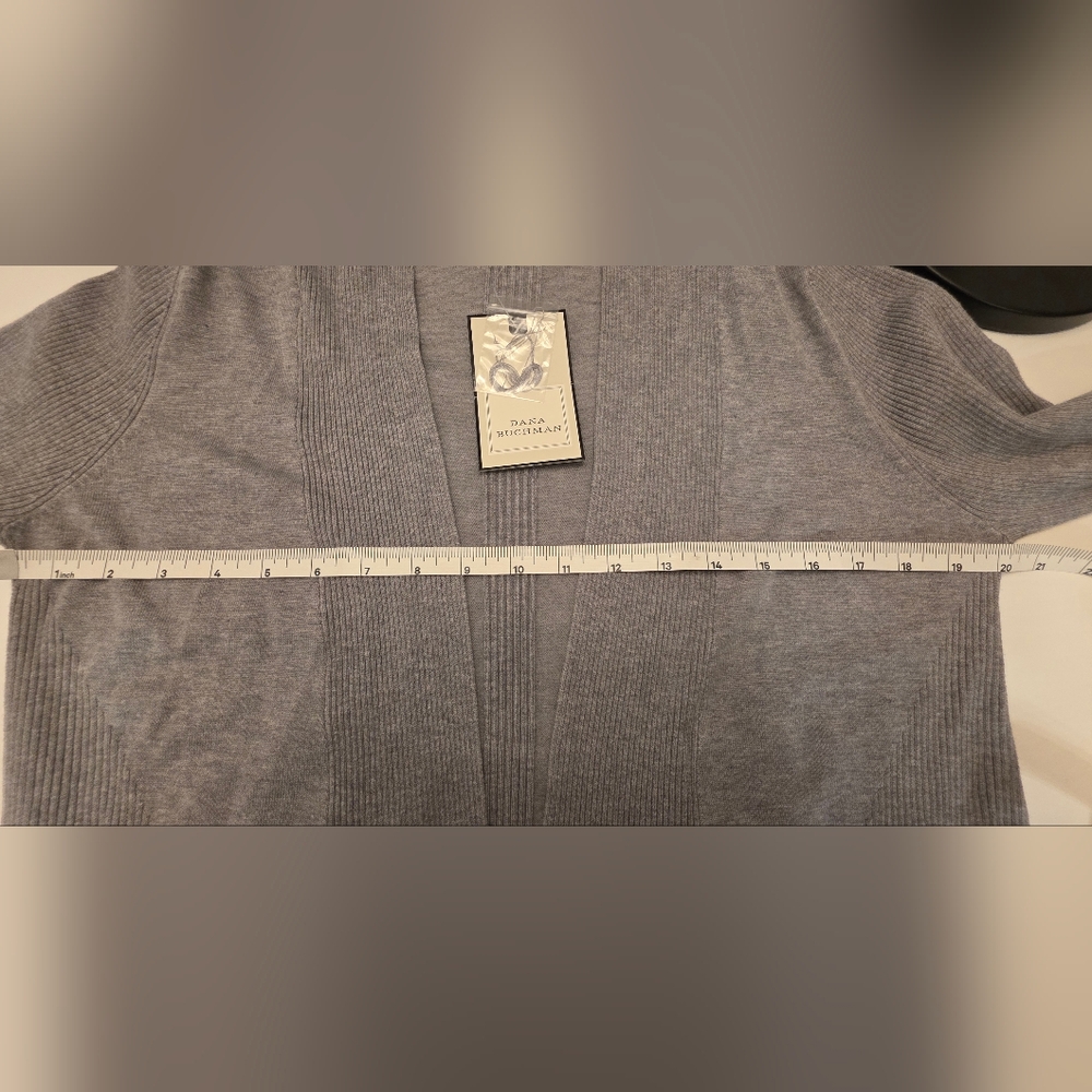 NWT Dana Buchman Women's Heather Gray Cardigan ~ Size Medium - Picture 6 of 6